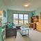 Bright Manistee Condo with Beach and Pool Access! - 马尼斯蒂