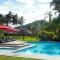 Lagoon Breeze Villas