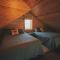 Denali Wild Stay - Bear Cabin with Hot Tub and Free Wifi, Private, sleep 6