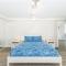 Dolphin Lagoon Luxury Escape