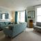 Seaside Retreat in North Bay - with parking