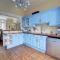 Seaside Retreat in North Bay - with parking
