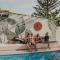 The Salty Pelican Yoga & Surf Retreat - إيريسييرا