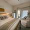 The River Road Retreat at Lake Austin-A Luxury Guesthouse Cabin & Suite - Austin