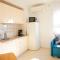 The Florens Residence near the beach with the pool, BBQ and kids playground, Zadar Diklo - Zadar