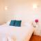 The Florens Residence near the beach with the pool, BBQ and kids playground, Zadar Diklo - Zadar