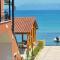 Seafront Apartments - Kavos