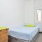 COSY WELL SITUED APARTMENT WITH SEA VIEW