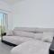 COSY WELL SITUED APARTMENT WITH SEA VIEW