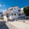 House Petra on the beach-sea - 策萨利卡