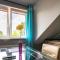 SUNNY GLOW Studio LOQUS