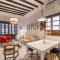 BnS Dauro Suites