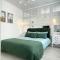 Luxury Emerald Apartments - Irpín