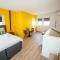 Deluxe 35m2 City Center Suite with Views - DB6C