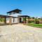Smaragdi Beachfront Villa