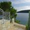 Beachfront Apartment in Tri Porte, with sea view, terrace, air conditioning, WiFi 5208-2
