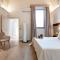 Palazzo San Lazzaro - Jacuzzi Rooms & Suites SIT