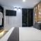 Lavris City Suites