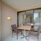 IMMOGROOM - 2 Rooms renovated - Pool - Terrace - Garden - Parking -