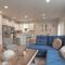 Thomas Beautiful Modern Home in Bend