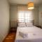 Τraditional fully detached villa on a luxurious hillock of Thessaloniki with its own garden also for family & wedding gatherings for 10 to 25 people only 15 minutes from airport - Салоніки