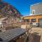 736 1/2 A Main Street - أوراي