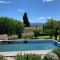 Gite with Pool, 900 metres walk to Saint Saturnin Les Apt - Сен-Сатюрнен-д'Апт