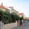 Apartments with WiFi Supetar, Brac - 5665