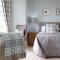 Dunmurray Lodge Guesthouse and Loft Apartment