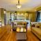 Charming period cottage with a picturesque garden