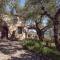 Leedas Village