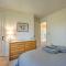 Chic Dover Home with Hot Tub 1 Mi to Golf!