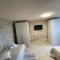 Patakun holiday home for 5, with heated pool - Lećevica