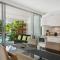Palm Cove Beach Apartment