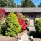 The Redwood Guesthouse at the Floras Lake Getaway