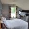 Swiss House B&B - Castleton
