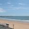 À 50m de la plage, appartement vue mer pour 5