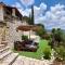Petra Thea Villa Karitaina