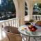 Estrella Del Mar Tranquil and spacious villa, convenient location 3-5 mins' walk to all amenities - Villacosta
