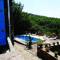 Gîte le Rouvelet, vue imprenable, piscine - Ayssènes-la-Bacaresse