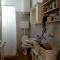 Lovely bright Apartment with Backyard-renovated!