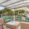 Fairshore 38 Beachfront Balcony
