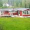 Charming 2-Bed House at the lake close gustavsfors - Gustavsfors