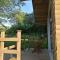 Dryw bach glamping hut - Llandeilo