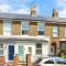 Sea Salt Cottage - Mins to beach & shops Dog Friendly - Deal