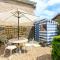 Sea Salt Cottage - Mins to beach & shops Dog Friendly - Deal