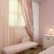 Marikas Deluxe Rooms
