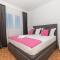 Apartments Ivi