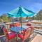 Pet-Friendly Townhome with Hot Tub in Redmond!