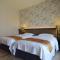 Grand Crystal Hotel